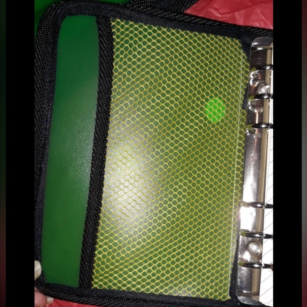 3 Green Advantage Organizer Binder Advantage organizer w/zipper pockets NW 8